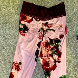 Cute Booty Leggings size L